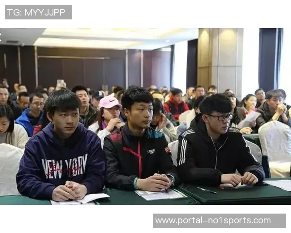 武汉足球裁判培训提升裁判素质助力地方足球发展新篇章 武汉足球裁判培训提升裁判素质助力地方足球发展新篇章