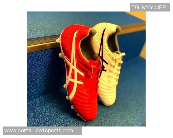 脚肥人士如何选择合适的足球鞋提升舒适度与表现技巧 脚肥人士如何选择合适的足球鞋提升舒适度与表现技巧